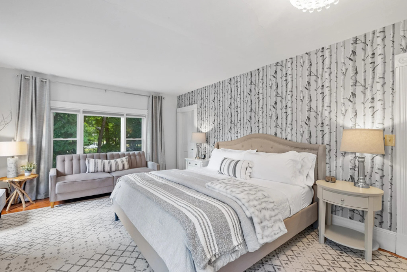 room interior photo from inn on golden pond